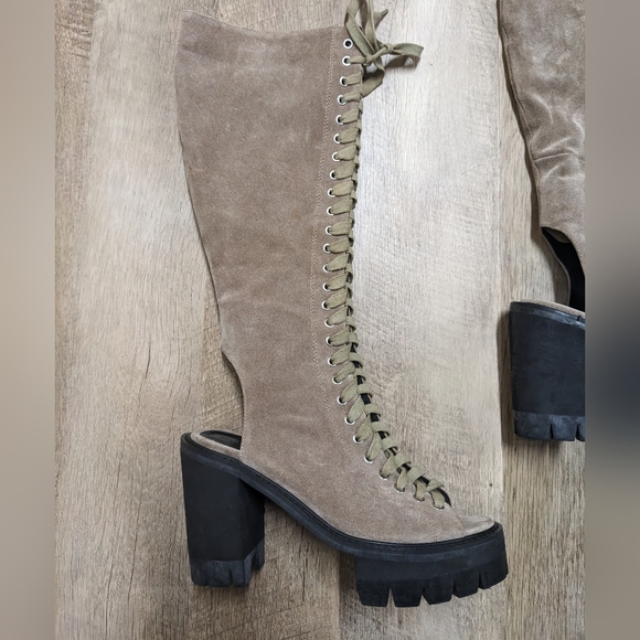 YES Dashawn Tan Lace Up platform Knee High Boots - Picture 4 of 11